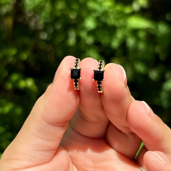 18K Gold Plated Stainless Steel Black Stone Small hoop earrings - Picture 2 of 6